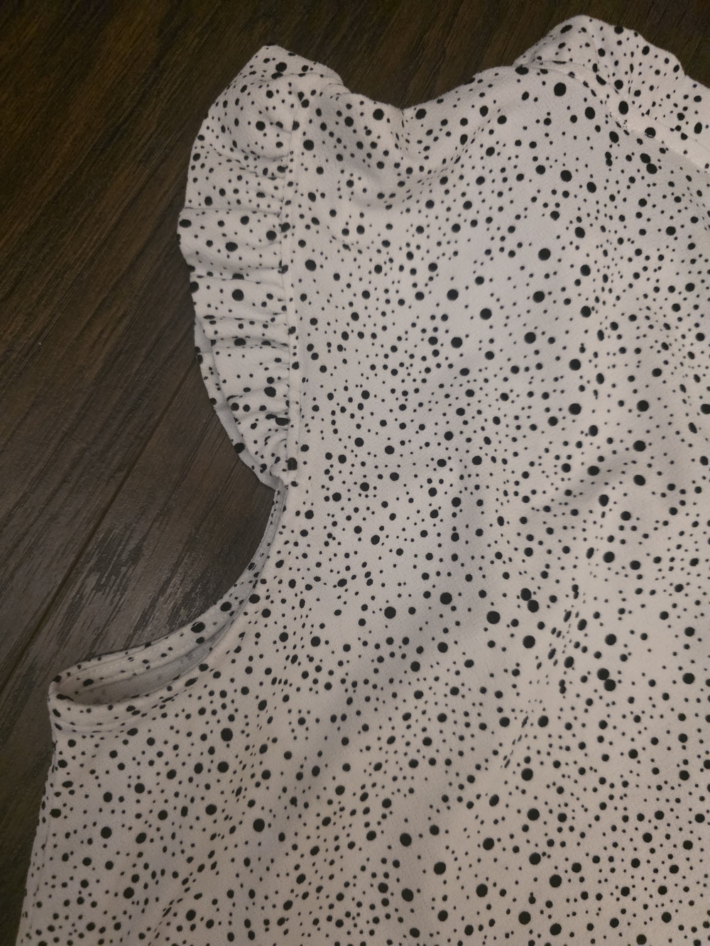 Adrianna Papell White Polka Dot Ruffle Neck Sleeveless Top - Picture 4 of 6